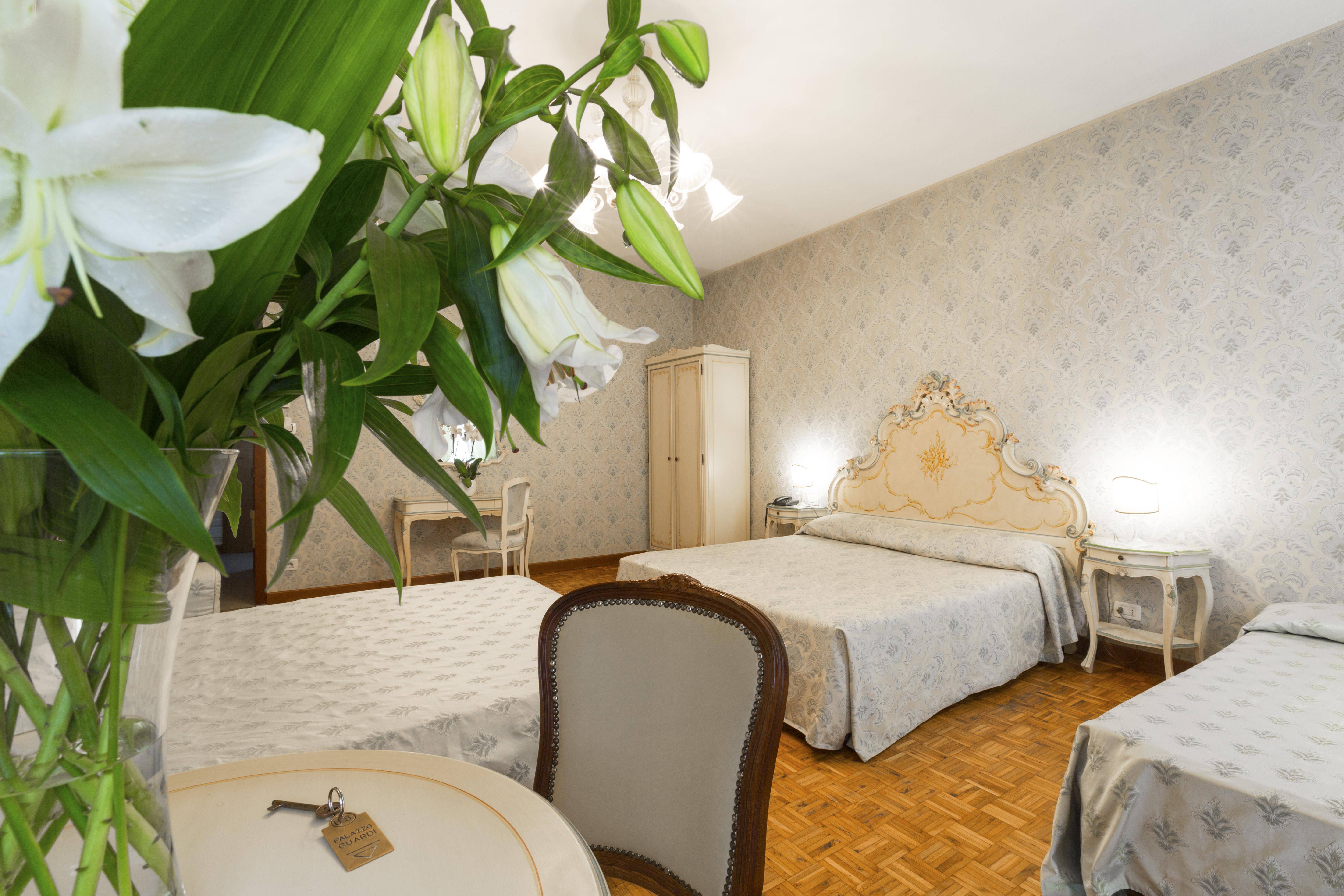Palazzo Guardi Hotel Venice Exterior photo