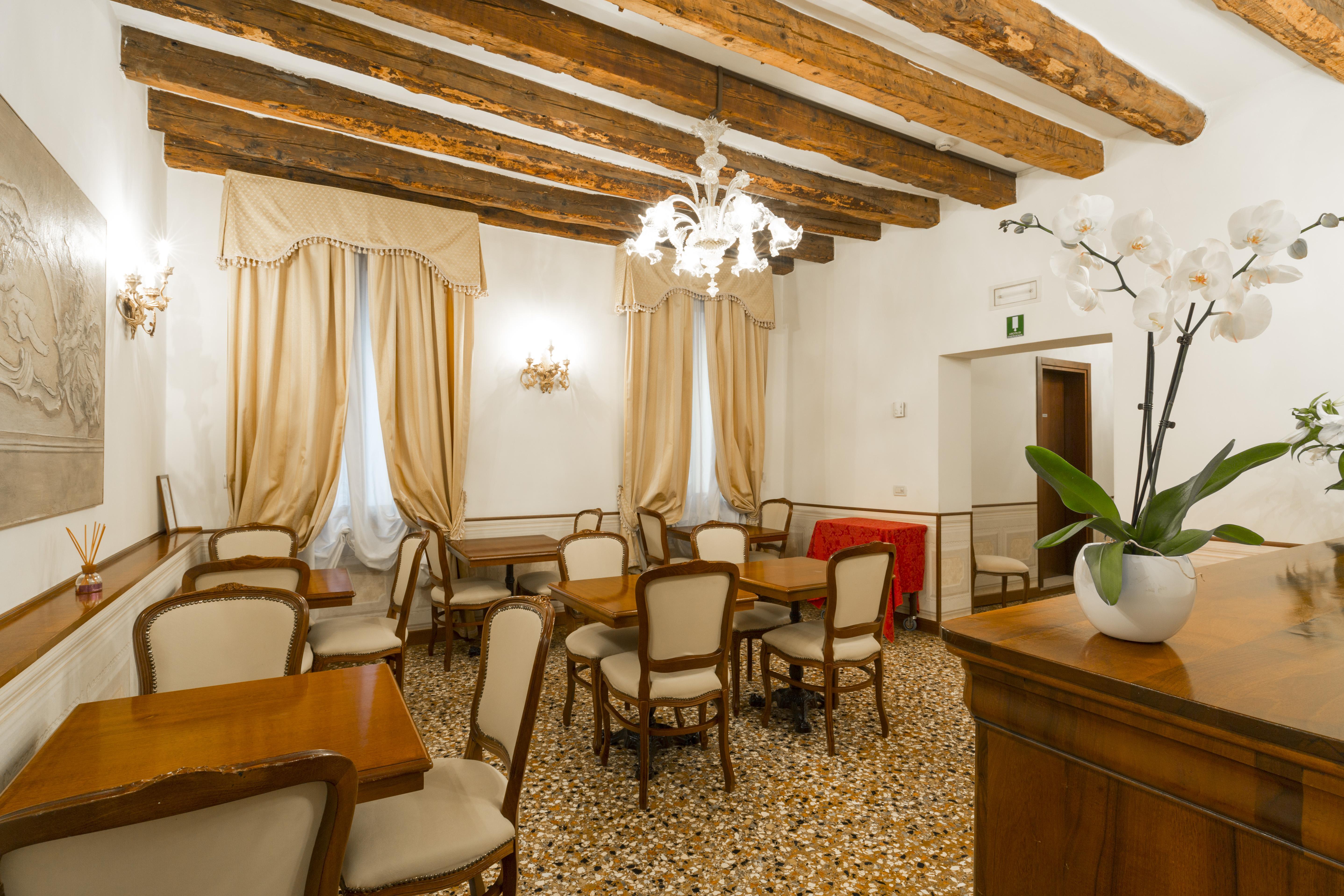 Palazzo Guardi Hotel Venice Exterior photo